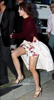 Yoon Eun-hye feet photo 13