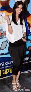Yoon So-yi feet photo 19