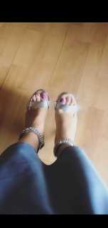 Yoseline Hoffman feet photo thumbnail