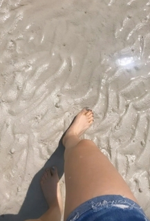 Yoseline Hoffman feet photo thumbnail