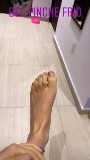 Yoseline Hoffman feet photo thumbnail