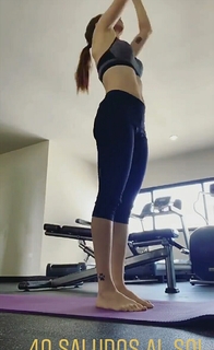 Yoseline Hoffman feet photo thumbnail