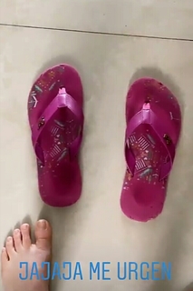 Yoseline Hoffman feet photo thumbnail