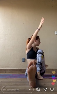 Yoseline Hoffman feet photo thumbnail