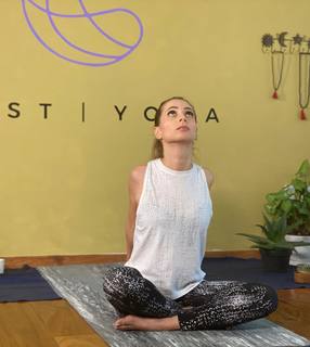 Yoseline Hoffman feet photo thumbnail