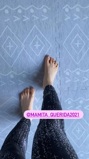 Yoseline Hoffman feet photo thumbnail