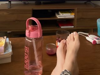 Yoseline Hoffman feet photo thumbnail