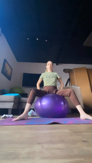 Yoseline Hoffman feet photo thumbnail