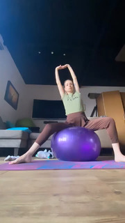 Yoseline Hoffman feet photo thumbnail