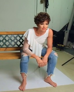 Yousra El Lozy feet photo thumbnail