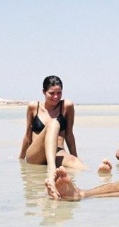 Yousra El Lozy feet photo thumbnail