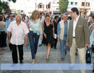 Youssra feet photo thumbnail