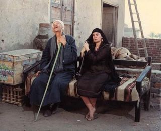 Youssra feet photo thumbnail