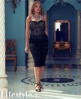 Youssra feet photo thumbnail