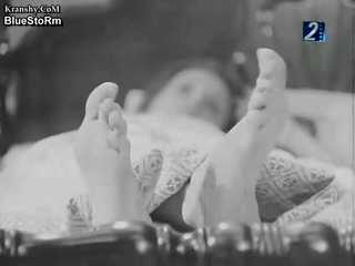 Youssra feet photo thumbnail