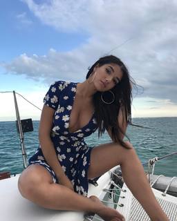 Yovanna Ventura feet photo thumbnail