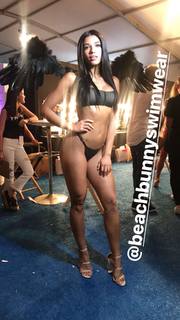 Yovanna Ventura feet photo thumbnail