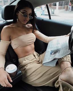 Yovanna Ventura feet photo thumbnail