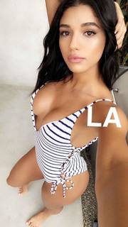 Yovanna Ventura feet photo thumbnail
