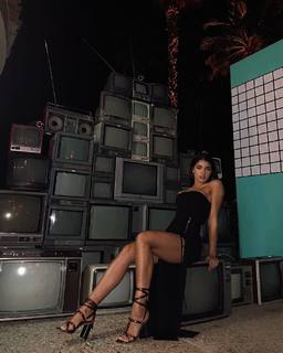 Yovanna Ventura feet photo thumbnail