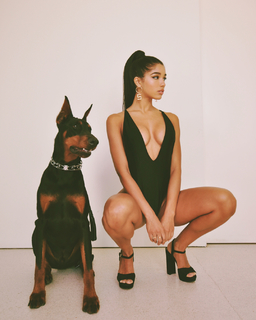 Yovanna Ventura feet photo thumbnail