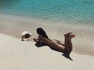 Yovanna Ventura feet photo thumbnail