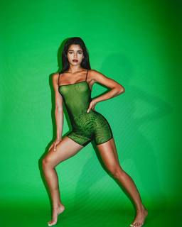 Yovanna Ventura feet photo thumbnail