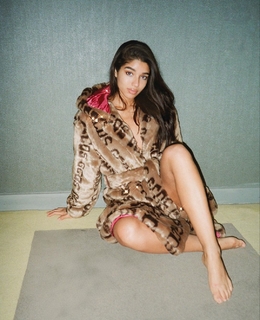 Yovanna Ventura feet photo thumbnail
