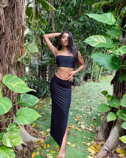 Yovanna Ventura feet photo thumbnail