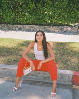 Yovanna Ventura feet photo thumbnail