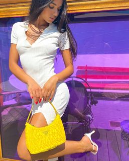 Yovanna Ventura feet photo thumbnail
