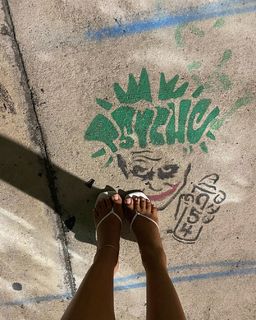 Yovanna Ventura feet photo thumbnail