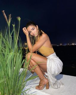 Yovanna Ventura feet photo thumbnail