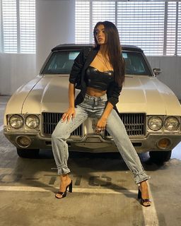 Yovanna Ventura feet photo thumbnail