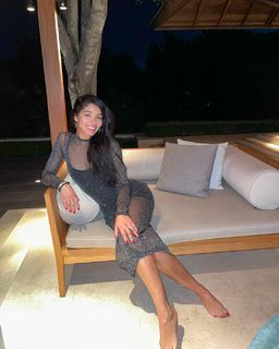 Yovanna Ventura feet photo thumbnail