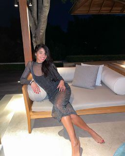 Yovanna Ventura feet photo thumbnail