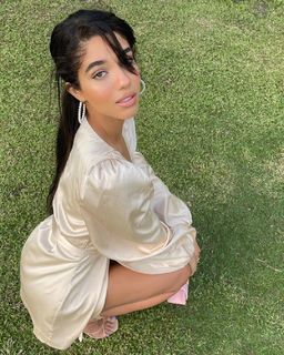 Yovanna Ventura feet photo thumbnail