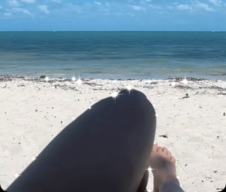 Yovanna Ventura feet photo thumbnail