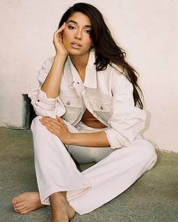 Yovanna Ventura feet photo thumbnail