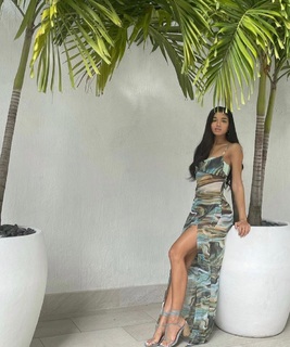 Yovanna Ventura feet photo thumbnail