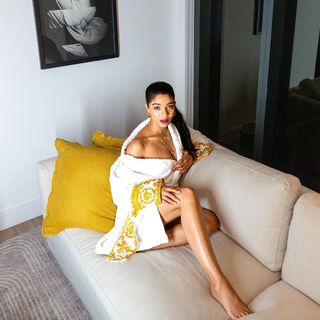 Yovanna Ventura feet photo thumbnail