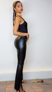 Yovanna Ventura feet photo thumbnail