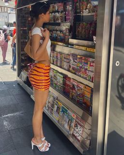 Yovanna Ventura feet photo thumbnail