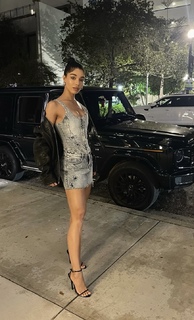 Yovanna Ventura feet photo thumbnail