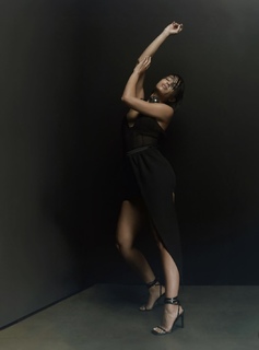 Yovanna Ventura feet photo thumbnail