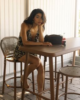 Yovanna Ventura feet photo thumbnail