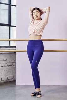 Yu-Na Kim feet photo 6