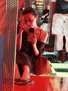 Yuanyuan Gao feet photo 12