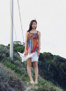 Yui Aragaki feet photo thumbnail