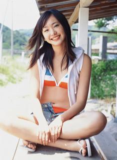 Yui Aragaki feet photo thumbnail
